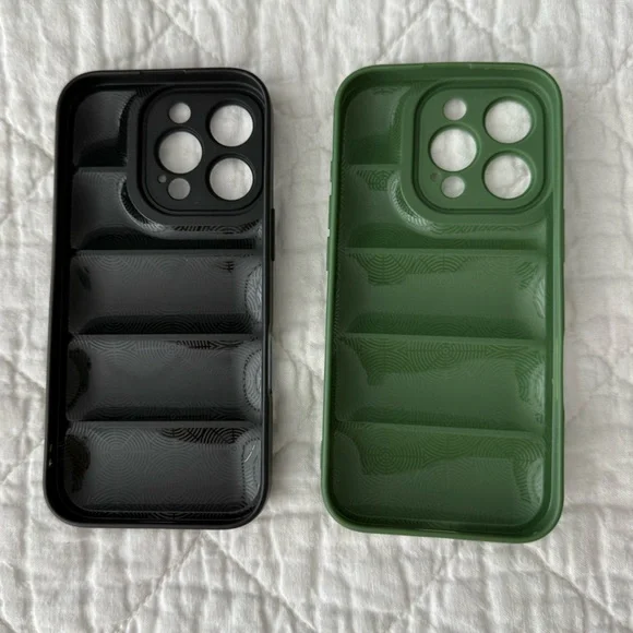 iPhone 16 Pro Black & Green Smartphone Cases - Picture 3 of 4